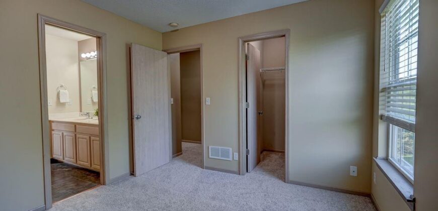 9739 N Lewis Avenue, Kansas City, MO 64157