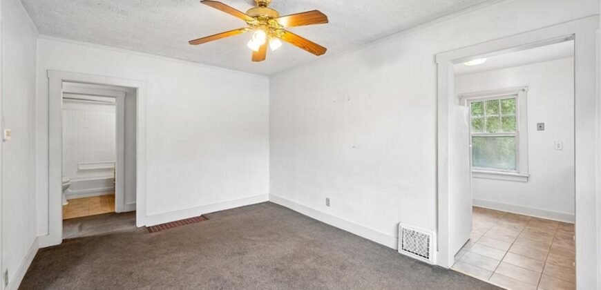 138 High Street, Liberty, MO 64068