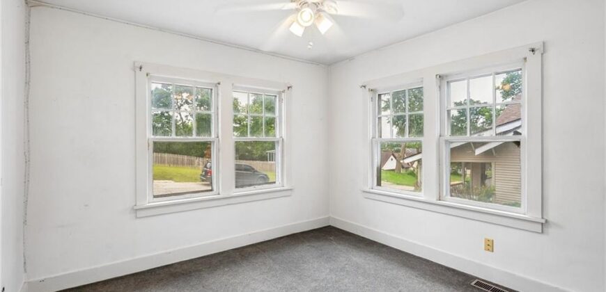 138 High Street, Liberty, MO 64068