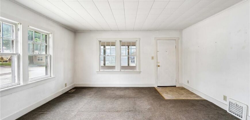 138 High Street, Liberty, MO 64068