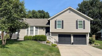 10011 N Highland Terrace, Kansas City, MO 64155