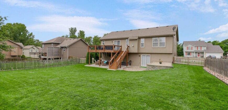 10915 N Skiles Court, Kansas City, MO 64157