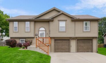 10915 N Skiles Court, Kansas City, MO 64157