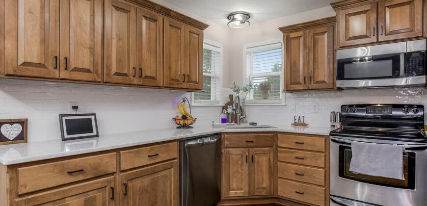 10915 N Skiles Court, Kansas City, MO 64157