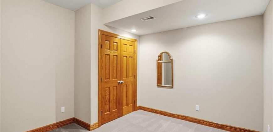 11706 Riverview Road, Kearney, MO 64060