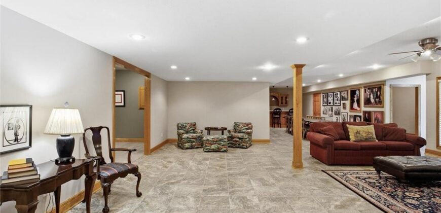 11706 Riverview Road, Kearney, MO 64060