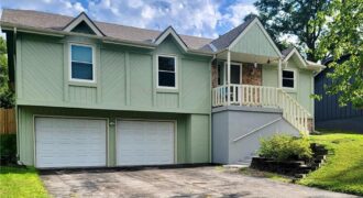 521 Karapat Drive, Kansas City, MO 64155