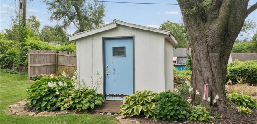 2403 59th Street, Gladstone, MO 64118