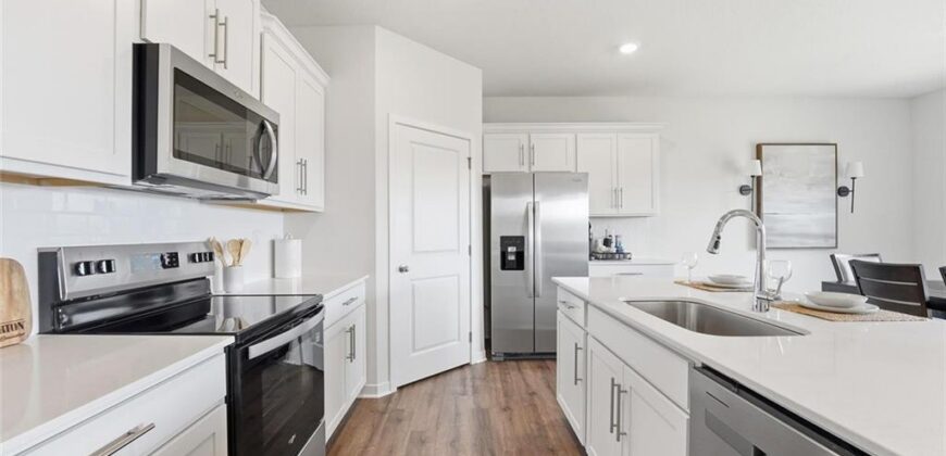 200 Lake Meadows Drive, Smithville, MO 64089