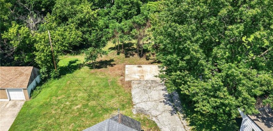2904 NE Parvin Road, Kansas City, MO 64117