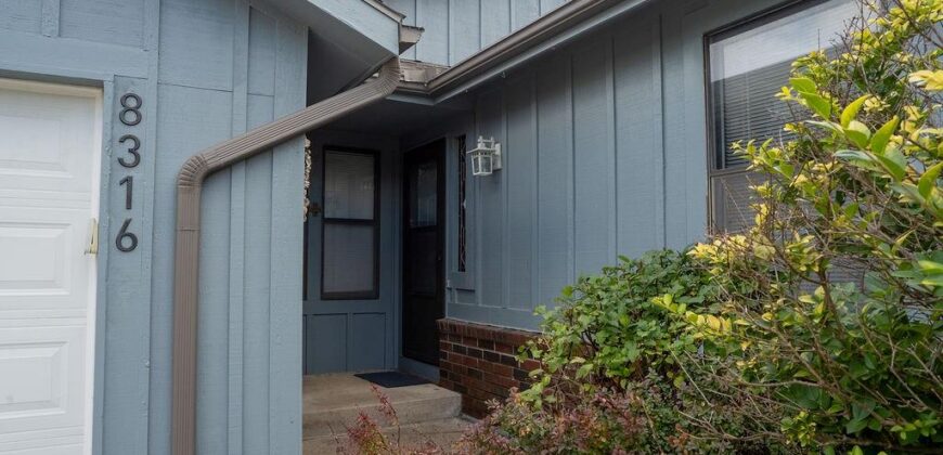 8316 N Virginia Avenue, Kansas City, MO 64118
