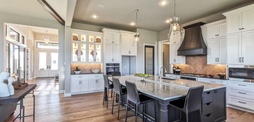 2908 NE 102nd Street, Kansas City, MO 64155