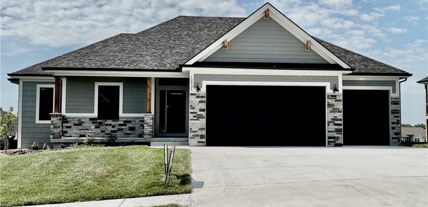 12935 N Champanel Way, Platte City, MO 64079