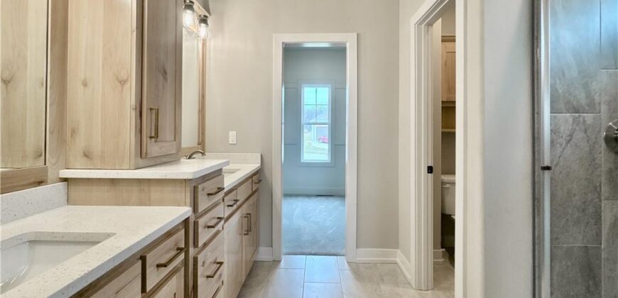 12935 N Champanel Way, Platte City, MO 64079