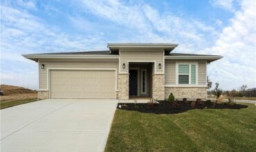 1602 NW 104th Terrace, Kansas City, MO 64155