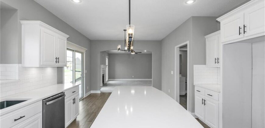11031 N Bristol Avenue, Kansas City, MO 64156