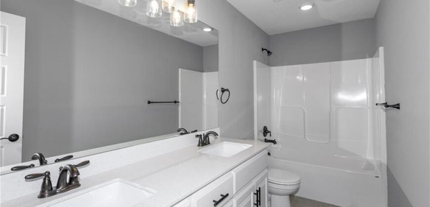 11031 N Bristol Avenue, Kansas City, MO 64156