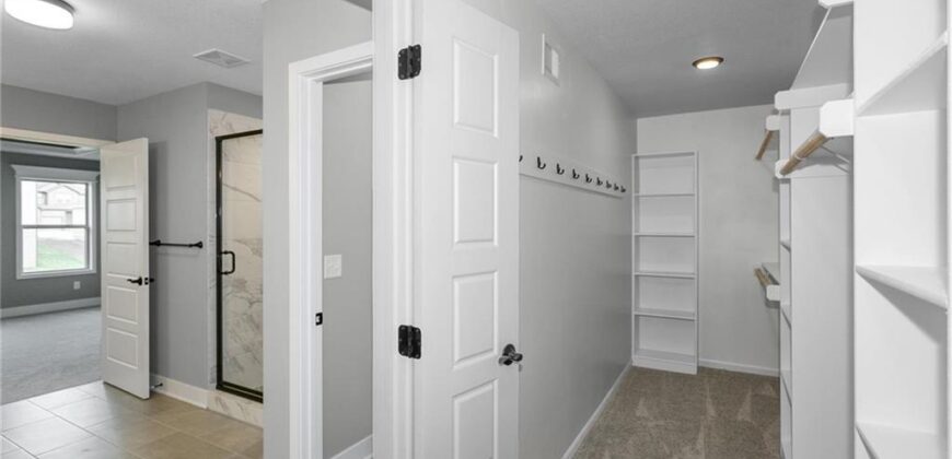 11031 N Bristol Avenue, Kansas City, MO 64156