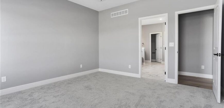 11457 N Auburndale Circle, Kansas City, MO 64157