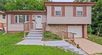 8212 NE 51st Street, Kansas City, MO 64119