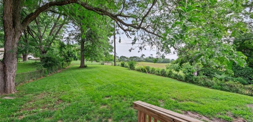 8212 NE 51st Street, Kansas City, MO 64119