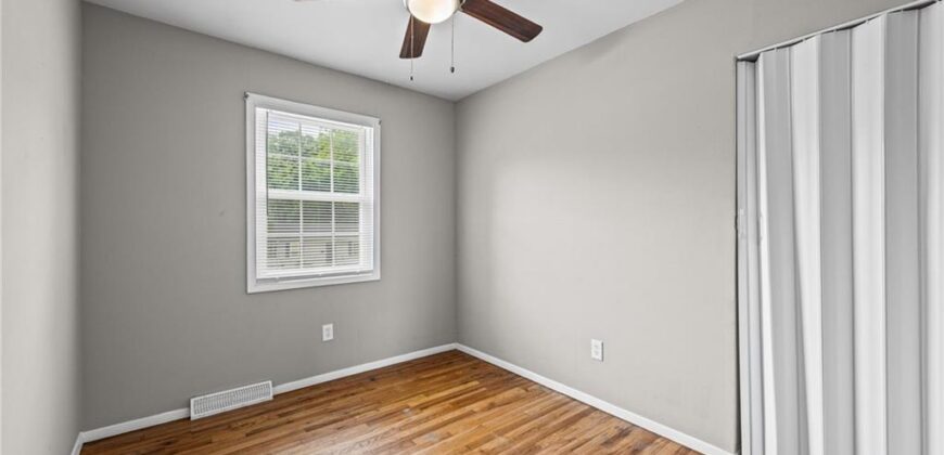 8212 NE 51st Street, Kansas City, MO 64119