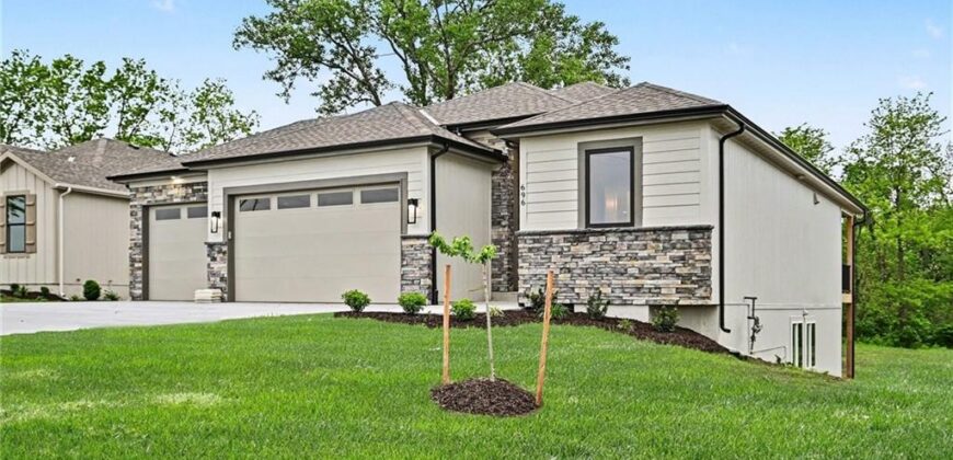 696 Salem Road, Lawson, MO 64062