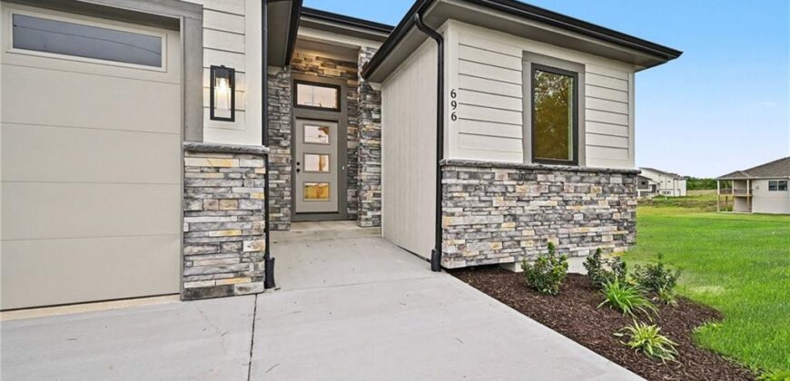 696 Salem Road, Lawson, MO 64062