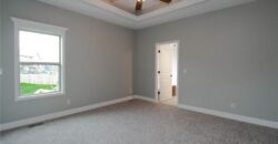8911 N Monroe Avenue, Kansas City, MO 64156