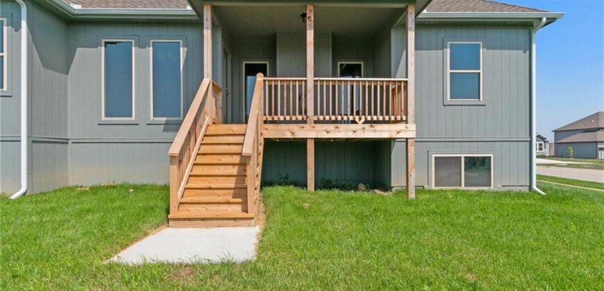 9014 N Monroe Avenue, Kansas City, MO 64156