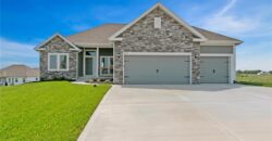 9014 N Monroe Avenue, Kansas City, MO 64156