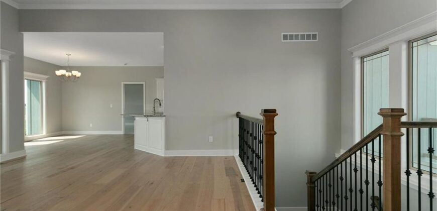 9014 N Monroe Avenue, Kansas City, MO 64156