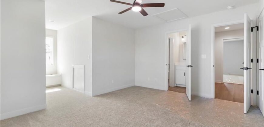 2021 Riverstone Drive, Excelsior Springs, MO 64024