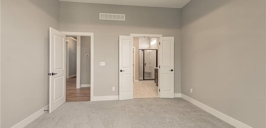 4935 NW Martin Street, Riverside, MO 64150