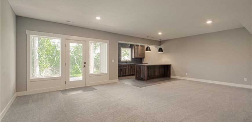 4935 NW Martin Street, Riverside, MO 64150