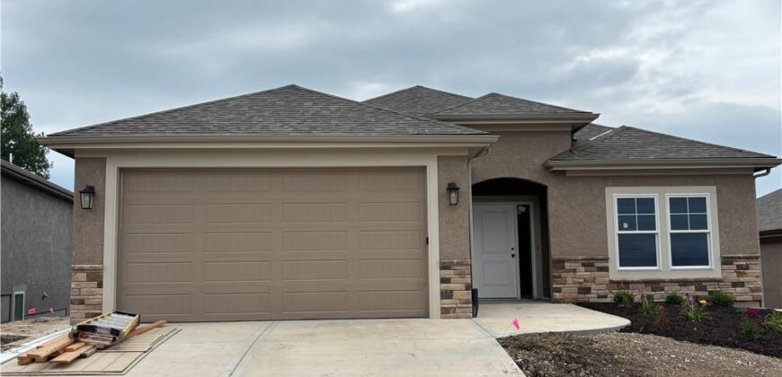 2121 Greenfield Point, Kearney, MO 64060