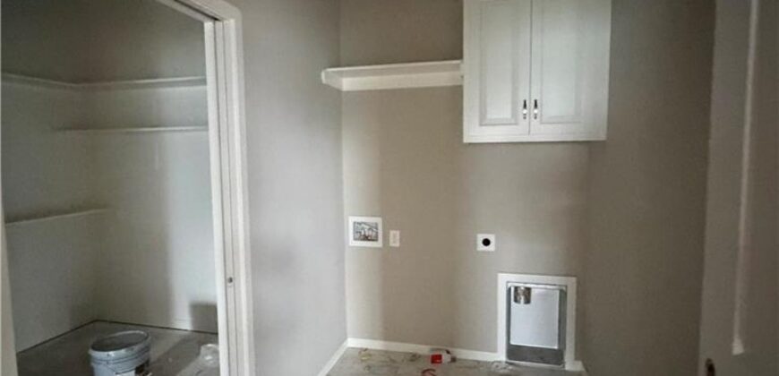 2121 Greenfield Point, Kearney, MO 64060