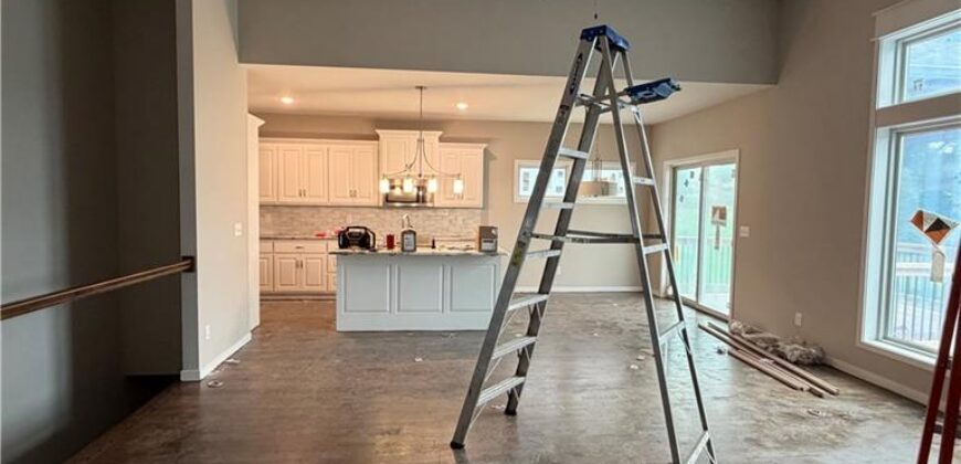 2121 Greenfield Point, Kearney, MO 64060