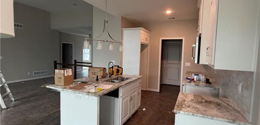 2121 Greenfield Point, Kearney, MO 64060
