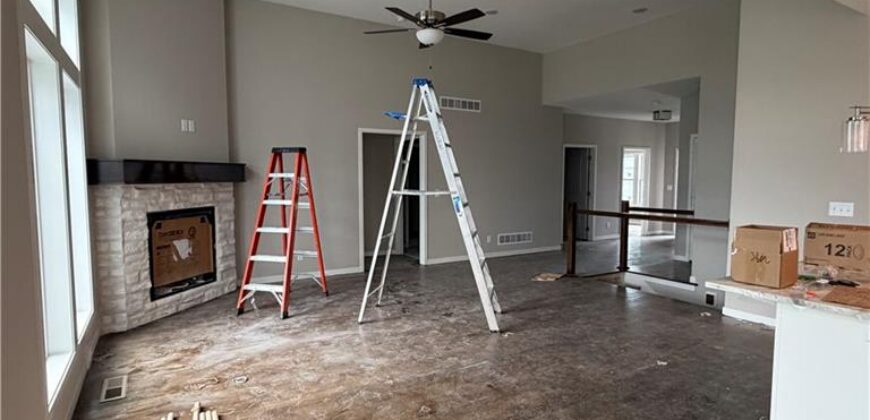 2121 Greenfield Point, Kearney, MO 64060