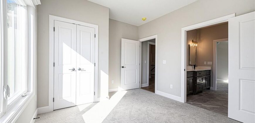 10101 N Oakland Avenue, Kansas City, MO 64157