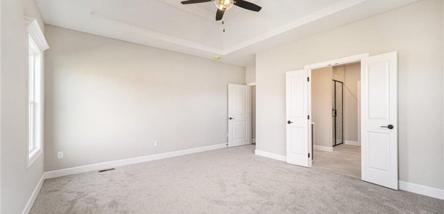 10101 N Oakland Avenue, Kansas City, MO 64157