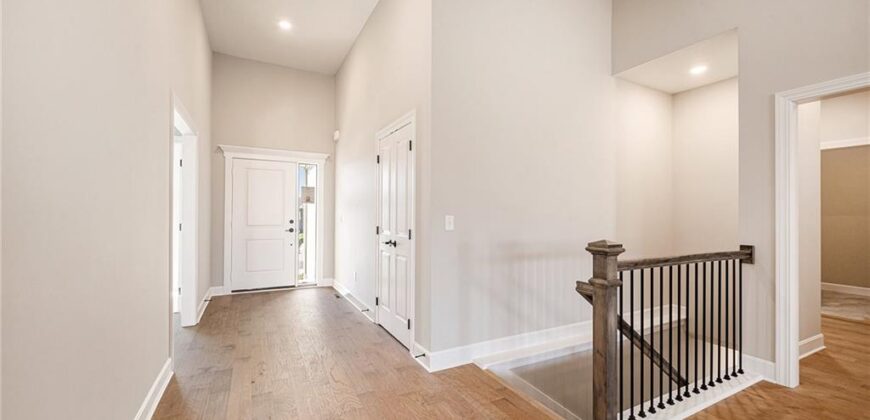 10101 N Oakland Avenue, Kansas City, MO 64157