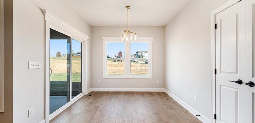 10101 N Oakland Avenue, Kansas City, MO 64157