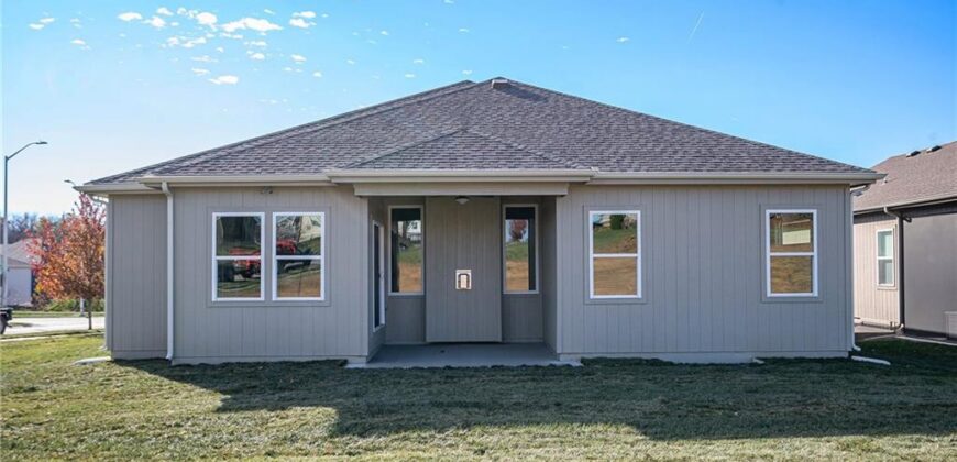 10101 N Oakland Avenue, Kansas City, MO 64157