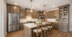 10101 N Oakland Avenue, Kansas City, MO 64157