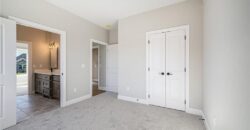 10101 N Oakland Avenue, Kansas City, MO 64157