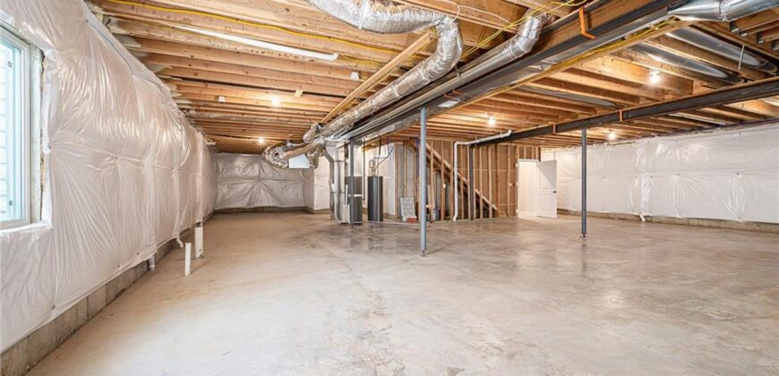 10101 N Oakland Avenue, Kansas City, MO 64157