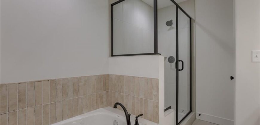 1849 Arbor Trail, Liberty, MO 64068