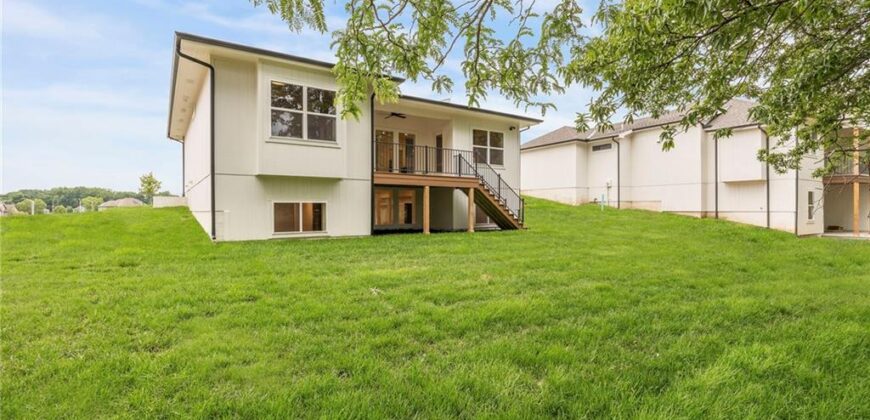 4214 NW 77th Terrace, Kansas City, MO 64151
